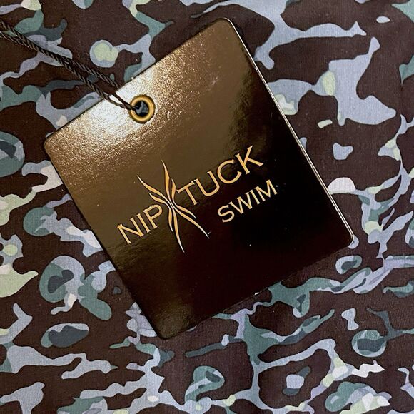 NEW Women's NIP TUCK Navy Leopard Multi-Fit Cup Ruched One Piece Swimsuit Size 8 - Picture 13 of 14